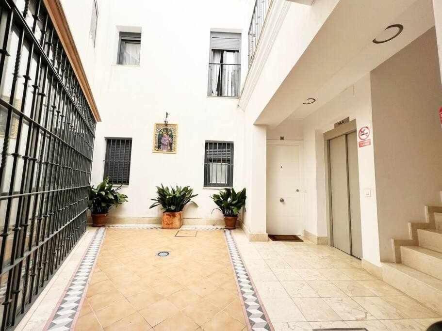 Aym Places Buen Viaje Parking Incluido Apartment Seville Exterior photo