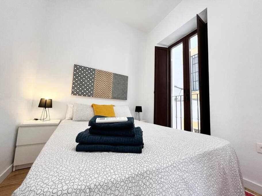 Aym Places Buen Viaje Parking Incluido Apartment Seville Exterior photo
