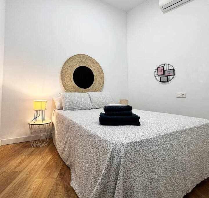 Aym Places Buen Viaje Parking Incluido Apartment Seville Exterior photo